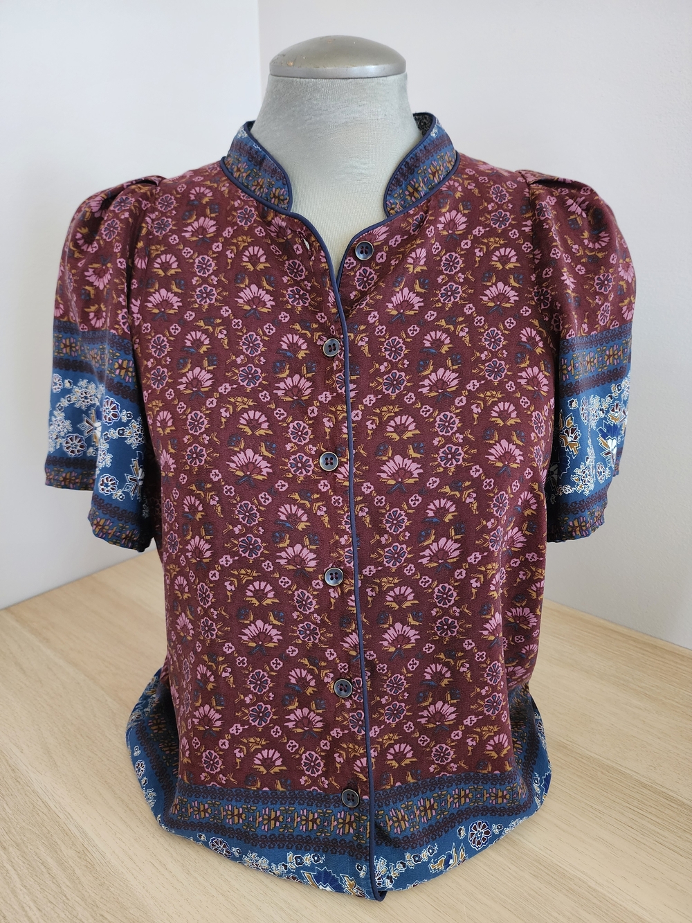 Sea New York 100% Silk Floral Paisley Mandarin Collar Blouse Burgundy Size 8